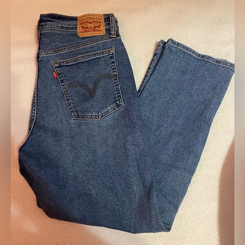 Levi Wedgie Straight Jeans